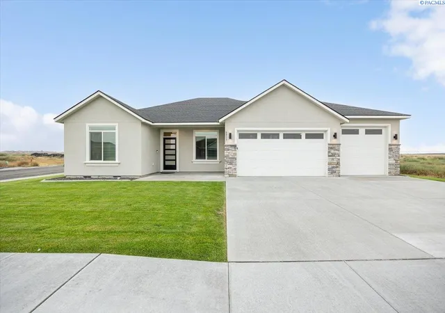 Photo 2 of Single family home for sale at 8813 Dusty Maiden Dr, Pasco, WA 99301 | MLS# PAC294851 | Listing updated on 2026-10-16
