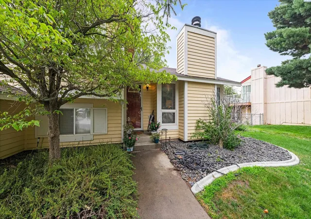 Photo 3 of Single family home for sale at 8720 W Falls Ave, Kennewick, WA 99336 | MLS# PAC294864 | Listing updated on 2026-10-17