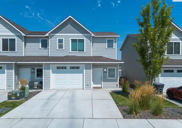 Photo 1 of Townhouse for sale at 3934 W 5th Place, Kennewick, WA 99337 | MLS# PAC294866 | Listing updated on 2026-10-22