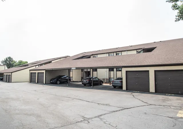Photo 3 of Condo for sale at 303 Gage Blvd, Richland, WA 99352 | MLS# PAC294898 | Listing updated on 2026-10-22