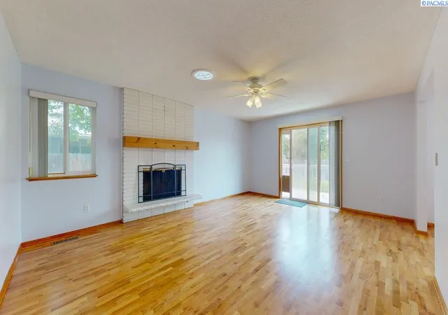 Photo 3 of Single family home for sale at 1878 Mahan Ave, Richland, WA 99354 | MLS# PAC294920 | Listing updated on 2026-10-22
