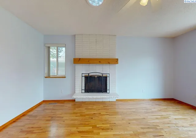 Photo 4 of Single family home for sale at 1878 Mahan Ave, Richland, WA 99354 | MLS# PAC294920 | Listing updated on 2026-10-22