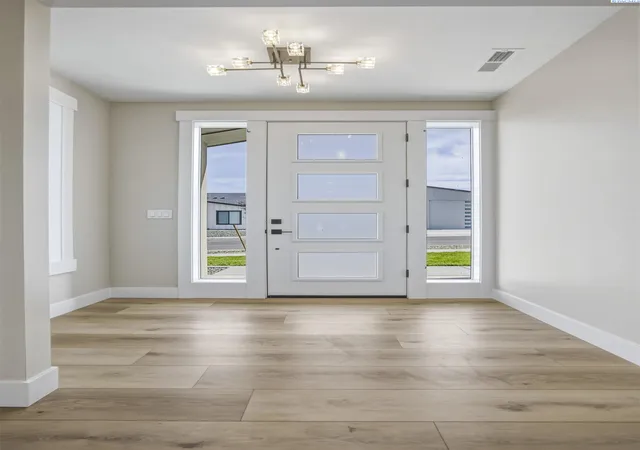 Photo 2 of Single family home for sale at 2324 Lariat Ln, Richland, WA 99352 | MLS# PAC294922 | Listing updated on 2026-10-23