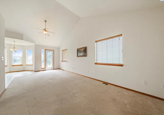 Photo 2 of Single family home for sale at 146 Henley Dr, Pasco, WA 99301 | MLS# PAC294967 | Listing updated on 2026-10-17