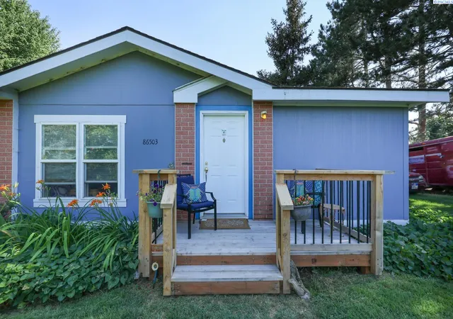 Photo 4 of Manufactured home for sale at 86503 W Old Inland Empire Hwy, Prosser, WA 99350 | MLS# PAC295013 | Listing updated on 2026-10-14