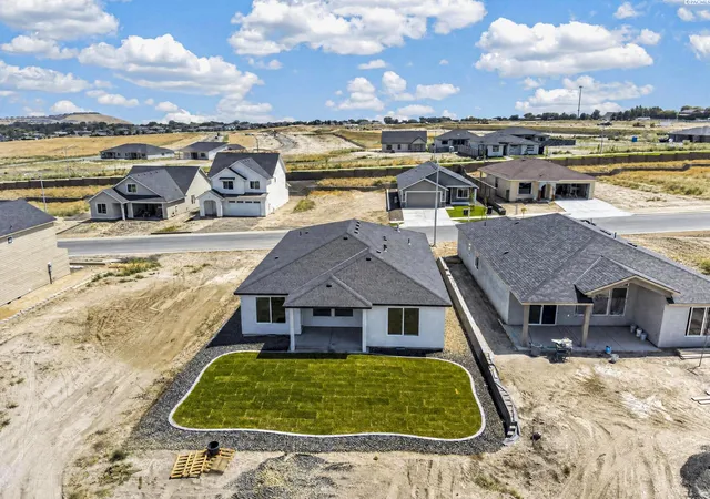 Photo 4 of Single family home for sale at 2967 Meadowlark Ave, Richland, WA 99352 | MLS# PAC295017 | Listing updated on 2026-10-20