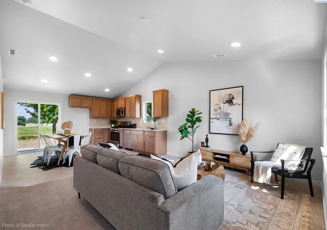 Photo 2 of Single family home for sale at 6528 Desert Ridge Ln, Pasco, WA 99301 | MLS# PAC295040 | Listing updated on 2026-10-18