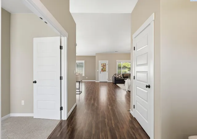 Photo 2 of Single family home for sale at 611 Hunter St, Richland, WA 99352 | MLS# PAC295083 | Listing updated on 2026-10-20