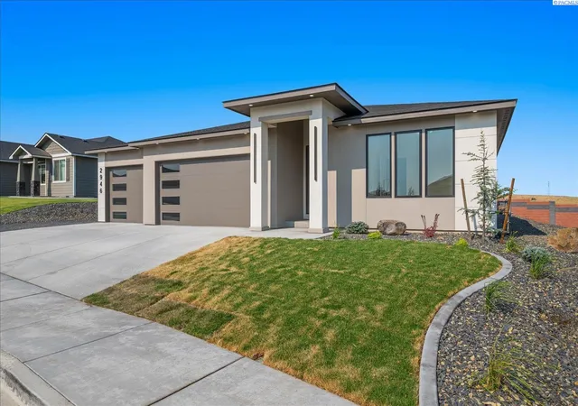 Photo 2 of Sale Pending at 2946 S Belfair St, Kennewick, WA 99338 | MLS# PAC295085 | Listing updated on 2026-10-21