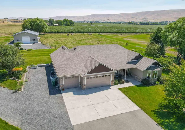 Photo 1 of Sale Pending at 12115 Paige Ln, Prosser, WA 99350 | MLS# PAC295128 | Listing updated on 2026-10-13