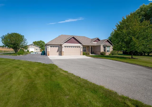 Photo 2 of Sale Pending at 12115 Paige Ln, Prosser, WA 99350 | MLS# PAC295128 | Listing updated on 2026-10-13