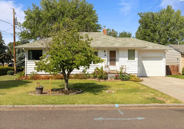 Photo 1 of Single family home for sale at 28 Sw Evans Ave, College Place, WA 99324 | MLS# PAC295129 | Listing updated on 2026-10-21