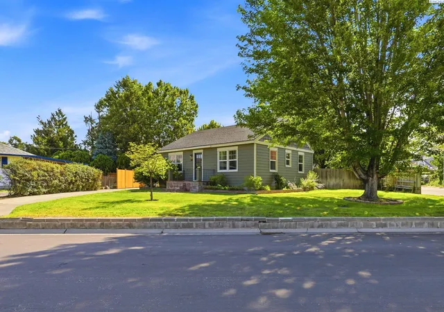 Photo 3 of Single family home for sale at 314 Douglass Ave, Richland, WA 99352 | MLS# PAC295140 | Listing updated on 2026-10-22
