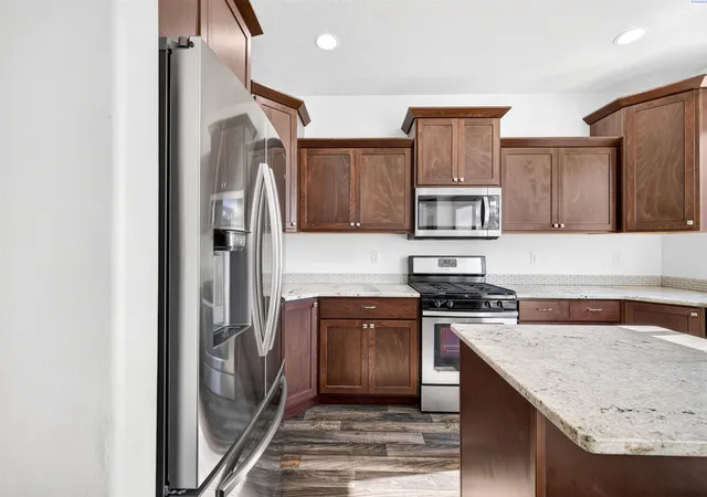 Photo 3 of Single family home for sale at 5914 Ramus Ln, Pasco, WA 99301 | MLS# PAC295146 | Listing updated on 2026-10-17