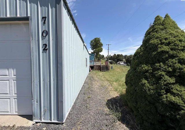 Photo 27 of Manufactured home for sale at 702 W 1st Street, Albion, WA 99102 | MLS# PAC295147 | Listing updated on 2026-10-16