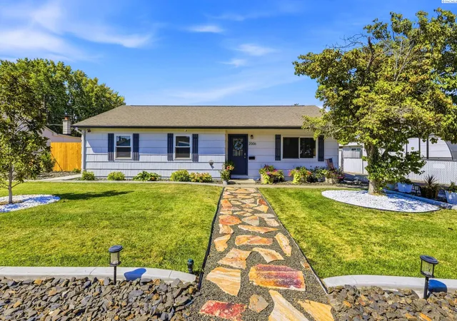 Photo 2 of Single family home for sale at 2006 Tinkle St, Richland, WA 99354 | MLS# PAC295156 | Listing updated on 2026-10-20