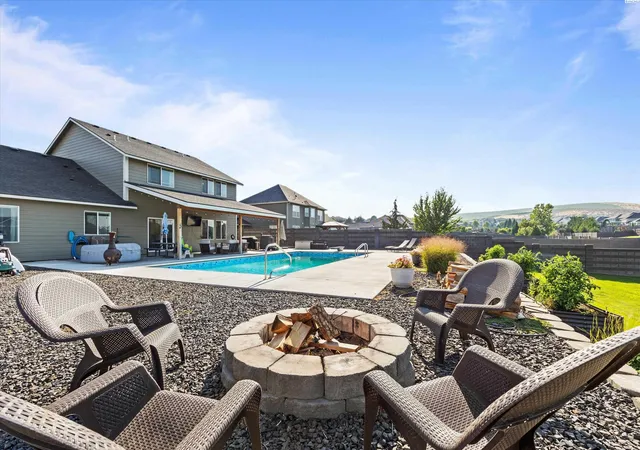 Photo 1 of Single family home for sale at 84622 Summit View Dr, Kennewick, WA 99338 | MLS# PAC295164 | Listing updated on 2026-10-21