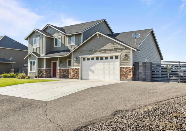 Photo 3 of Single family home for sale at 84622 Summit View Dr, Kennewick, WA 99338 | MLS# PAC295164 | Listing updated on 2026-10-21