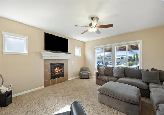 Photo 4 of Single family home for sale at 84622 Summit View Dr, Kennewick, WA 99338 | MLS# PAC295164 | Listing updated on 2026-10-21