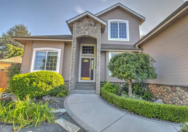 Photo 2 of Single family home for sale at 2116 Newhaven Loop, Richland, WA 99352 | MLS# PAC295171 | Listing updated on 2026-10-22