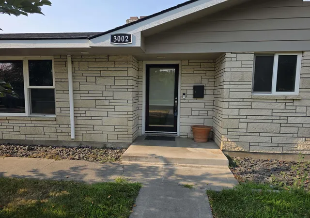 Photo 3 of Single family home for sale at 3002 W Metaline Pl, Kennewick, WA 99336 | MLS# PAC295175 | Listing updated on 2026-10-22