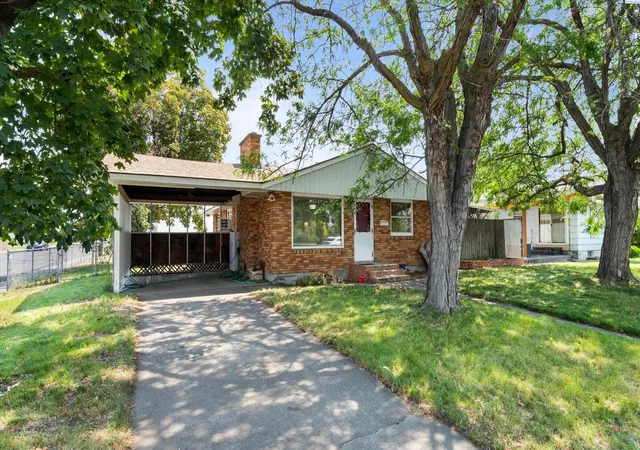 Photo 2 of Single family home for sale at 1735 N 18th Drive, Pasco, WA 99301 | MLS# PAC295187 | Listing updated on 2026-10-29