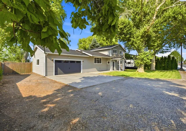 Photo 3 of Single family home for sale at 5113 W Sylvester St, Pasco, WA 99301 | MLS# PAC295188 | Listing updated on 2026-10-24