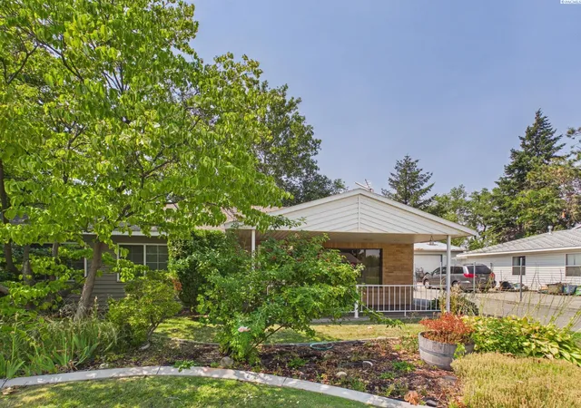 Photo 2 of Single family home for sale at 609 Cottonwood, Richland, WA 99352 | MLS# PAC295200 | Listing updated on 2026-10-20