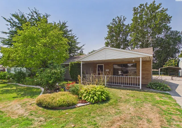 Photo 3 of Single family home for sale at 609 Cottonwood, Richland, WA 99352 | MLS# PAC295200 | Listing updated on 2026-10-20