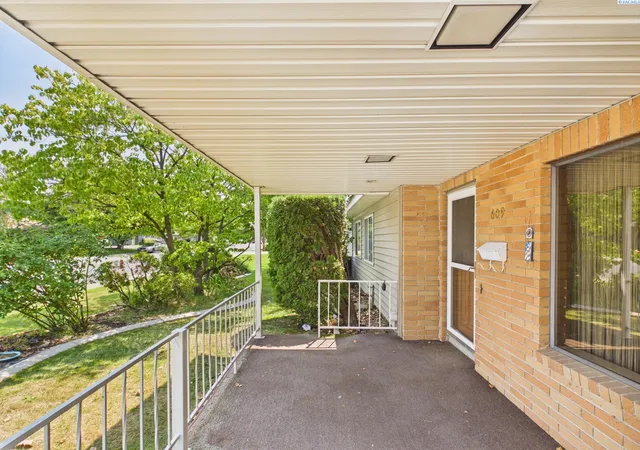 Photo 4 of Single family home for sale at 609 Cottonwood, Richland, WA 99352 | MLS# PAC295200 | Listing updated on 2026-10-20