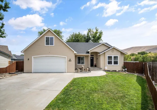 Photo 2 of Single family home for sale at 500 Paver Ct, Benton City, WA 99320 | MLS# PAC295213 | Listing updated on 2026-10-27
