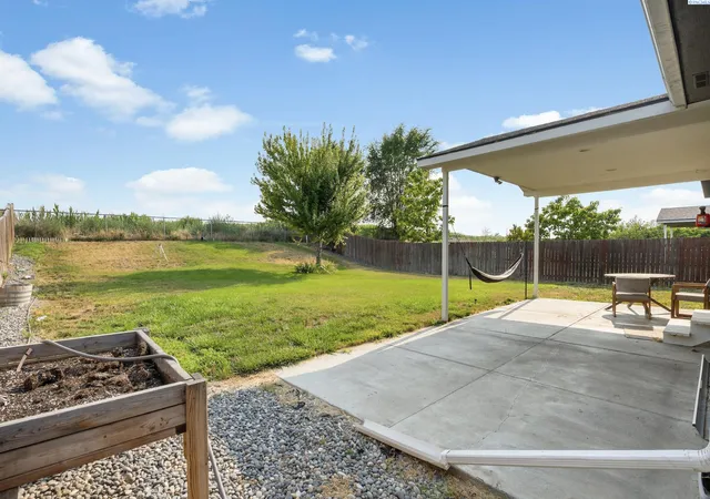 Photo 27 of Sale Pending at 216 Deangela Dr, Grandview, WA 98930 | MLS# PAC295217 | Listing updated on 2026-10-21