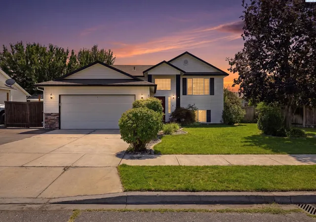Photo 1 of Single family home for sale at 8504 Wembley, Pasco, WA 99301 | MLS# PAC295240 | Listing updated on 2026-10-22