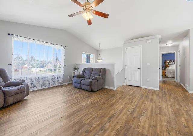 Photo 4 of Single family home for sale at 8504 Wembley, Pasco, WA 99301 | MLS# PAC295240 | Listing updated on 2026-10-22