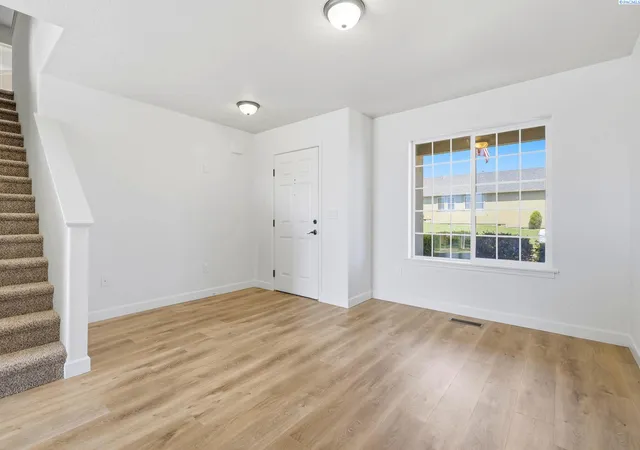 Photo 4 of Sale Pending at 6008 Thistledown Dr, Pasco, WA 99301 | MLS# PAC295256 | Listing updated on 2026-10-21