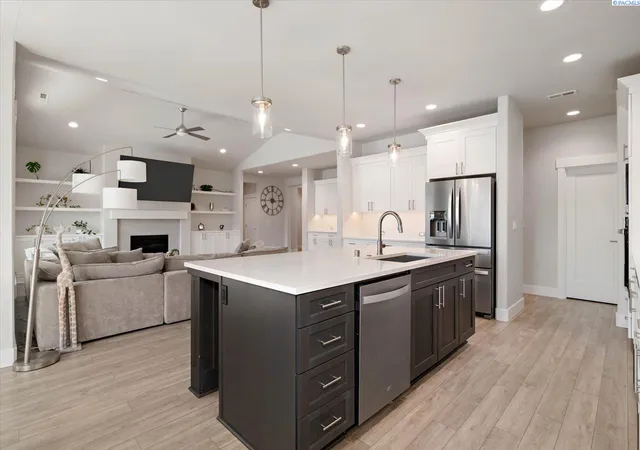 Photo 2 of Single family home for sale at 2729 Broken Top, Richland, WA 99354 | MLS# PAC295257 | Listing updated on 2026-10-23