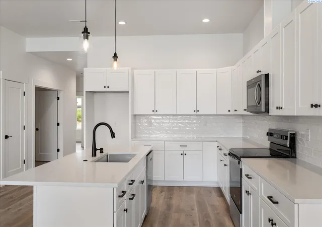 Photo 4 of Townhouse for sale at 1117 Fairhaven Loop, Richland, WA 99352 | MLS# PAC295277 | Listing updated on 2026-10-16