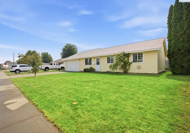 Photo 2 of Single family home for sale at 4721 Daisy St, West Richland, WA 99353 | MLS# PAC295310 | Listing updated on 2026-10-17