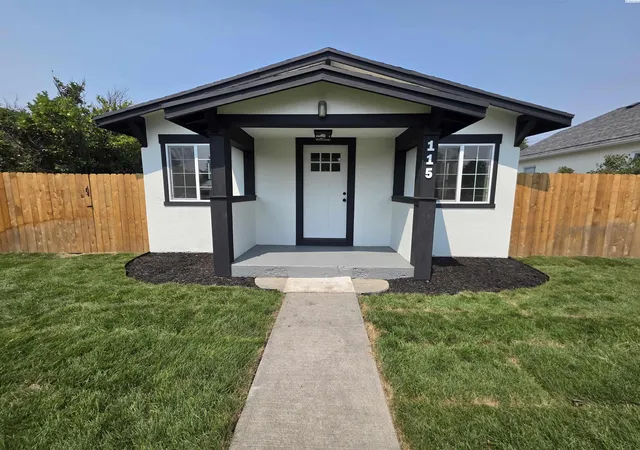 Photo 1 of Single family home for sale at 115 E 1st Avenue, Kennewick, WA 99336 | MLS# PAC295320 | Listing updated on 2026-10-22