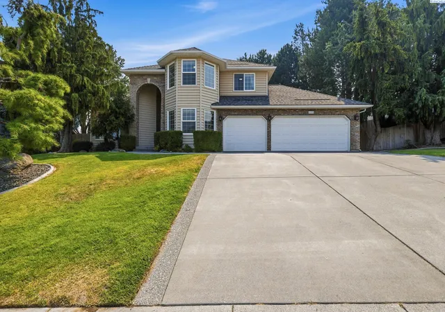 Photo 1 of Sale Pending at 4109 S Ledbetter St, Kennewick, WA 99337 | MLS# PAC295326 | Listing updated on 2026-10-21