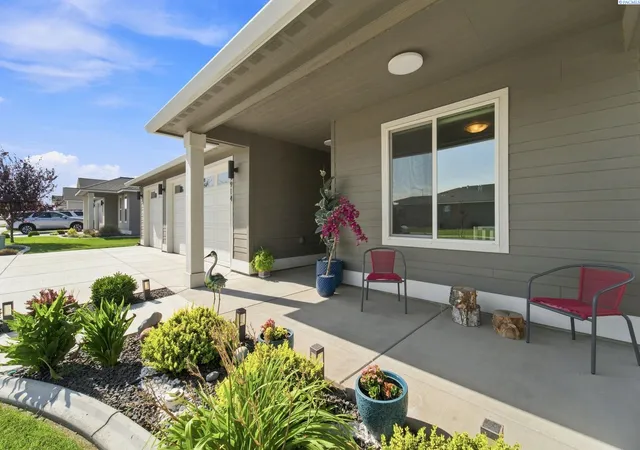 Photo 1 of Sale Pending at 4914 White Dr, Richland, WA 99352 | MLS# PAC295435 | Listing updated on 2026-10-21