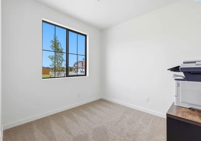 Photo 3 of Sale Pending at 1201 Topaz Ave, Grandview, WA 98930 | MLS# PAC295452 | Listing updated on 2026-10-21