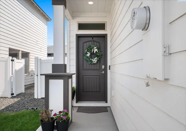 Photo 3 of Sale Pending at 2901 66th Place, Pasco, WA 99301 | MLS# PAC295464 | Listing updated on 2026-10-21