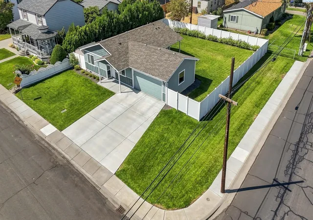 Photo 3 of Single family home for sale at 1217 Perkins Ave, Richland, WA 99354 | MLS# PAC295478 | Listing updated on 2026-10-22