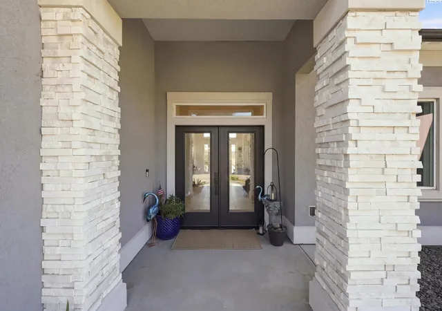 Photo 3 of Single family home for sale at 7220 W 22nd Place, Kennewick, WA 99338 | MLS# PAC295505 | Listing updated on 2026-10-19