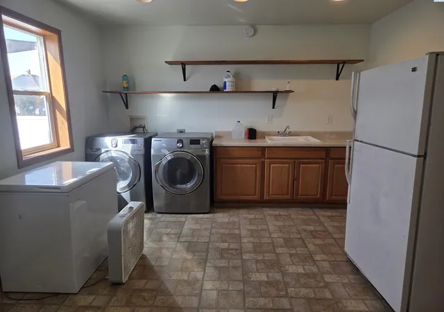 Photo 2 of Single family home for sale at 309 G St, Endicott, WA 99125 | MLS# PAC295515 | Listing updated on 2026-10-28