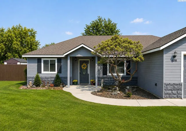 Photo 2 of Single family home for sale at 408 Capri Ct, Benton City, WA 99320 | MLS# PAC295556 | Listing updated on 2026-10-14