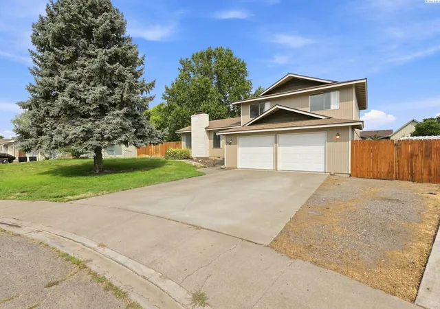Photo 2 of Sale Pending at 5022 Swallow Ct, West Richland, WA 99353 | MLS# PAC295564 | Listing updated on 2026-10-21