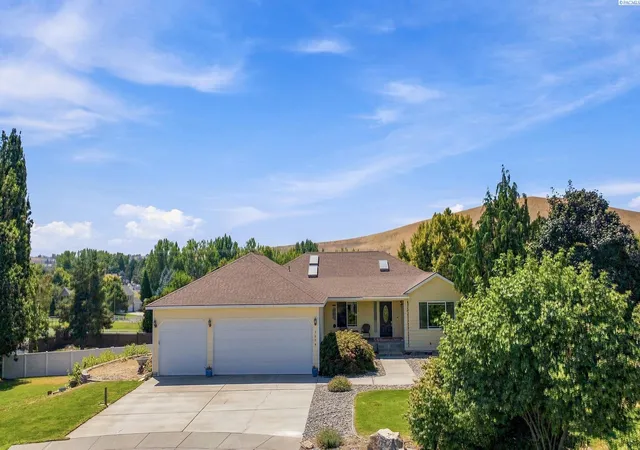 Photo 2 of Single family home for sale at 3204 Northridge, West Richland, WA 99353 | MLS# PAC295580 | Listing updated on 2026-10-14
