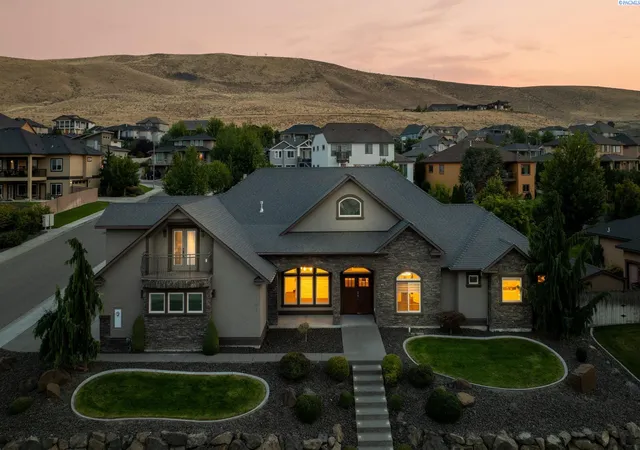 Single family home for sale at 2303 W 49th Avenue, Kennewick, WA 99337 | MLS# PAC295583